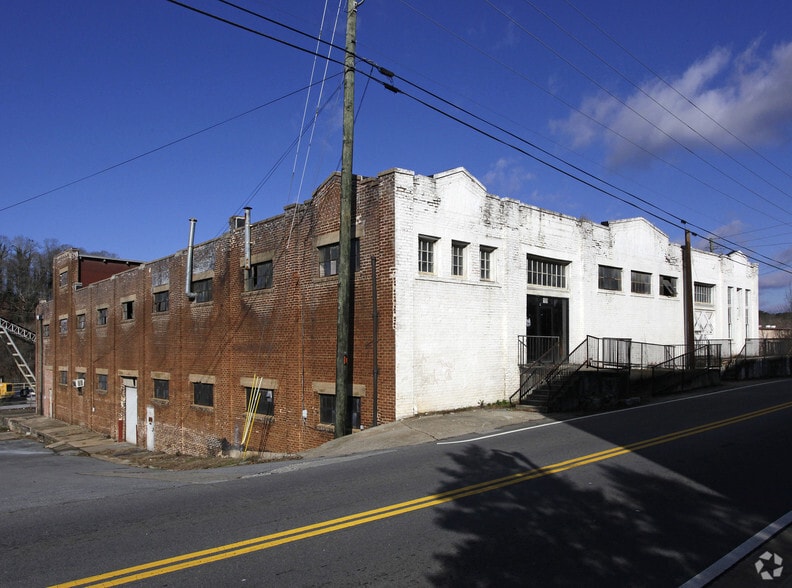 Primary Photo Of 109 Railroad St, Canton Warehouse For Lease