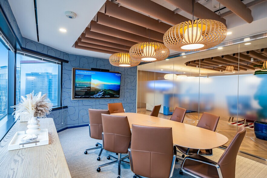 More Photos Of 1750 Tysons Blvd, McLean Coworking Space