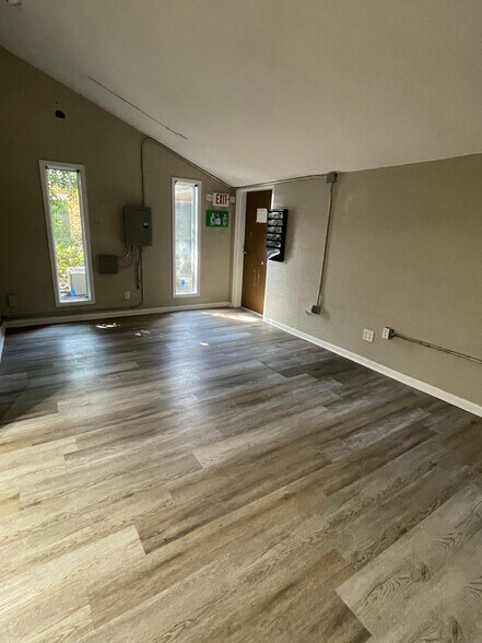 More Photos Of 3069 Amwiler Rd, Atlanta Medical For Lease