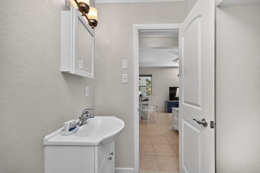More Photos Of 1130 Gulf Blvd, Englewood Apartments For Sale