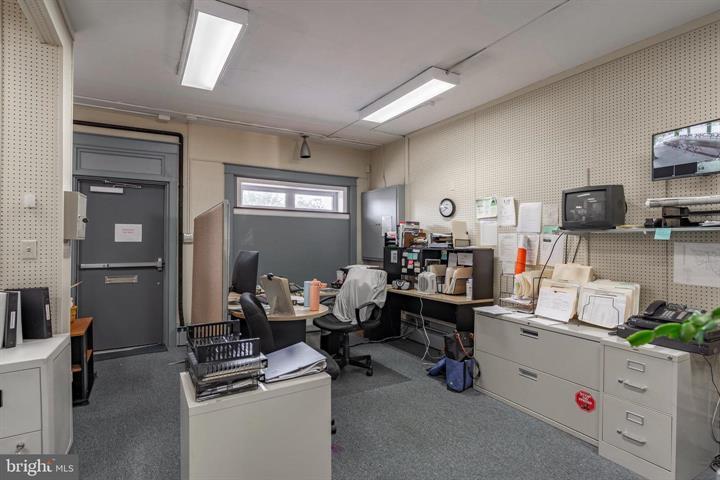 More Photos Of 6040 Main St, East Petersburg Office For Lease