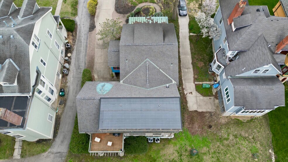 More Photos Of 2150 Alpine Pl, Cincinnati Office Residential For Sale