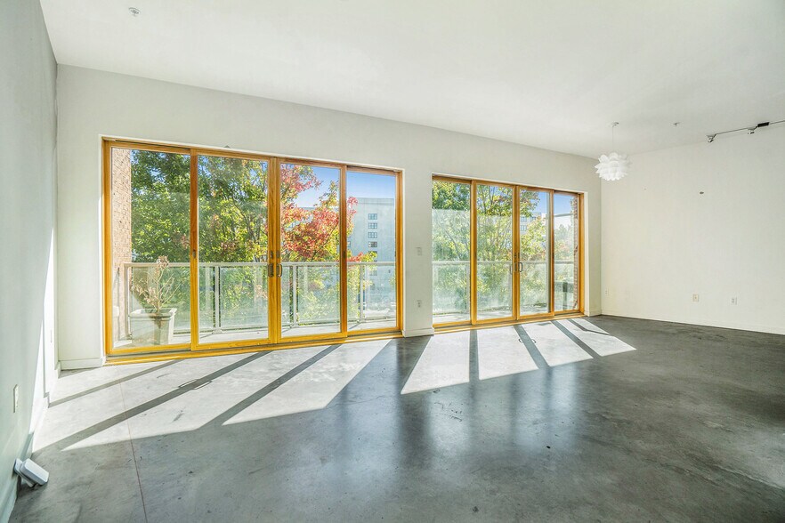 More Photos Of 333 Nelson St SW, Atlanta Apartments For Lease