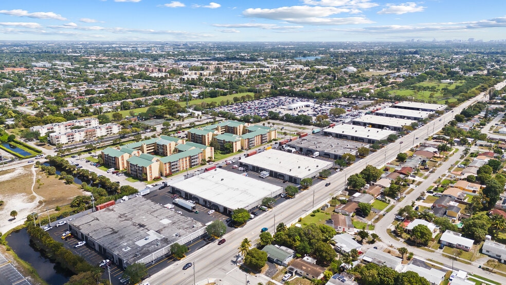 More Photos Of 3501-3531 NW 19th St, Fort Lauderdale Unknown For Lease