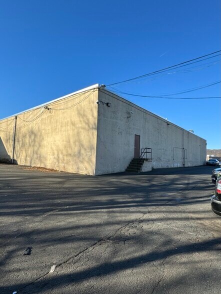 More Photos Of 1011 Rt 22 E, Mountainside Warehouse For Lease