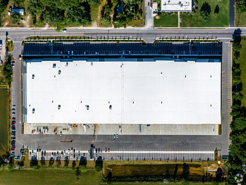 More Photos Of 6337 County Road 579, Seffner Distribution For Lease