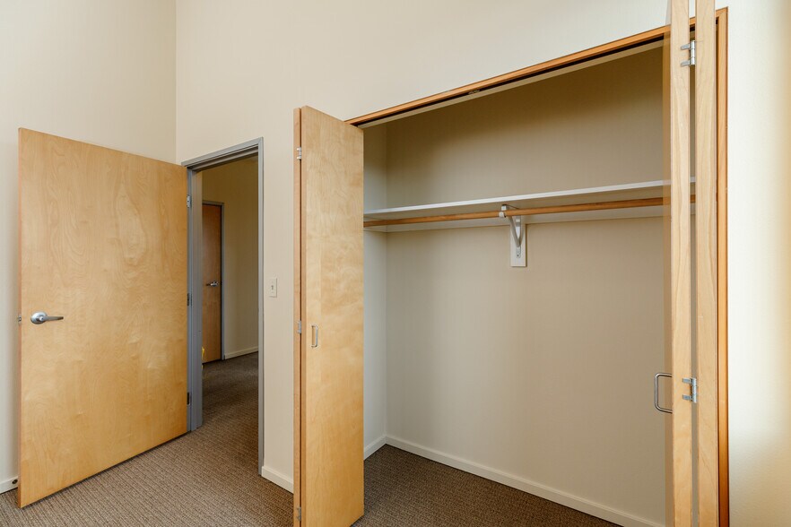 More Photos Of 375 NE Shaver St, Portland Apartments For Sale