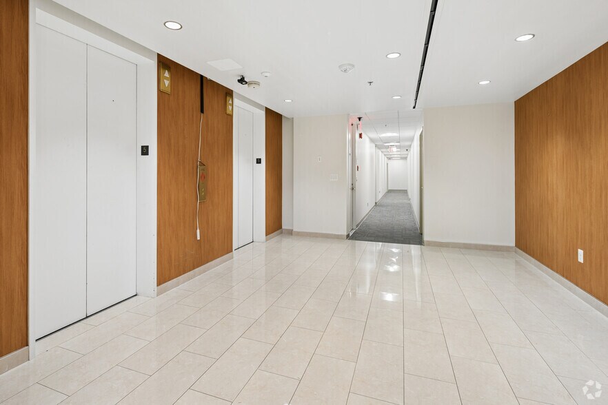 More Photos Of 1627 K St NW, Washington Office For Sale