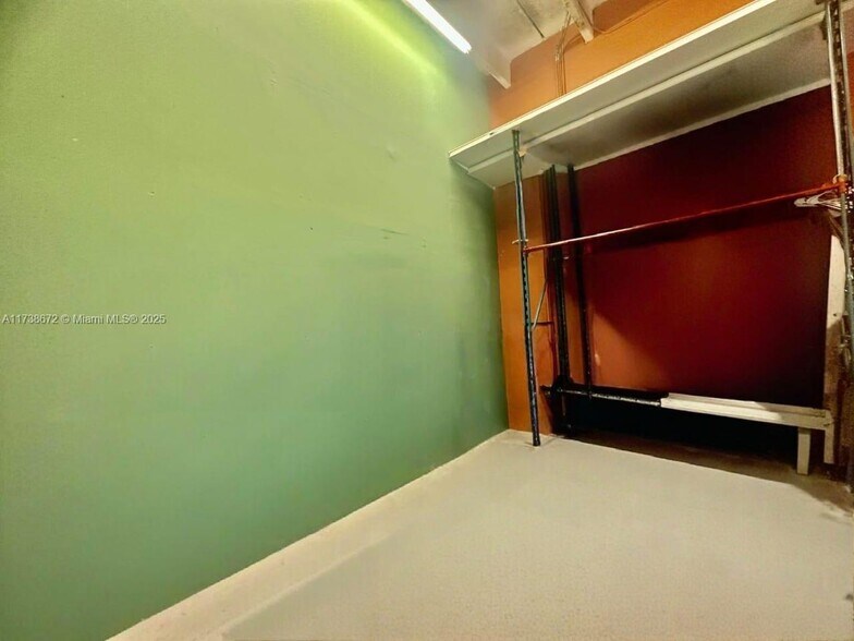 More Photos Of 1751 38th Pl. Unit 1004A Pl, Hialeah Flex For Sale