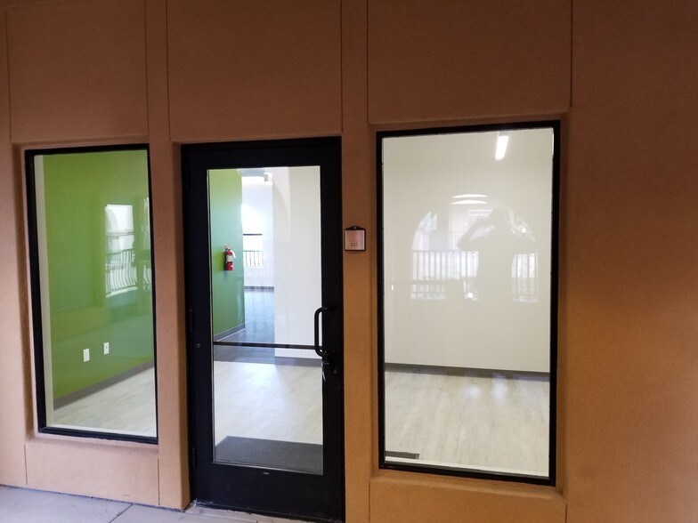 More Photos Of 1176 E Warner Rd, Gilbert Office For Lease