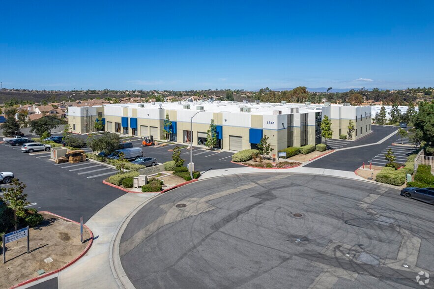 More Photos Of 1341 Distribution Way, Vista Distribution For Lease