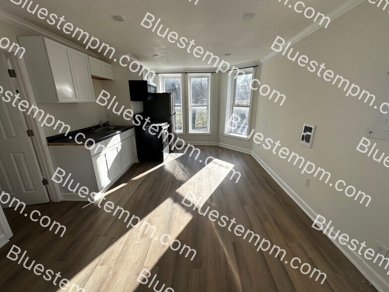 More Photos Of 1115 Felix St, Saint Joseph Apartments For Sale