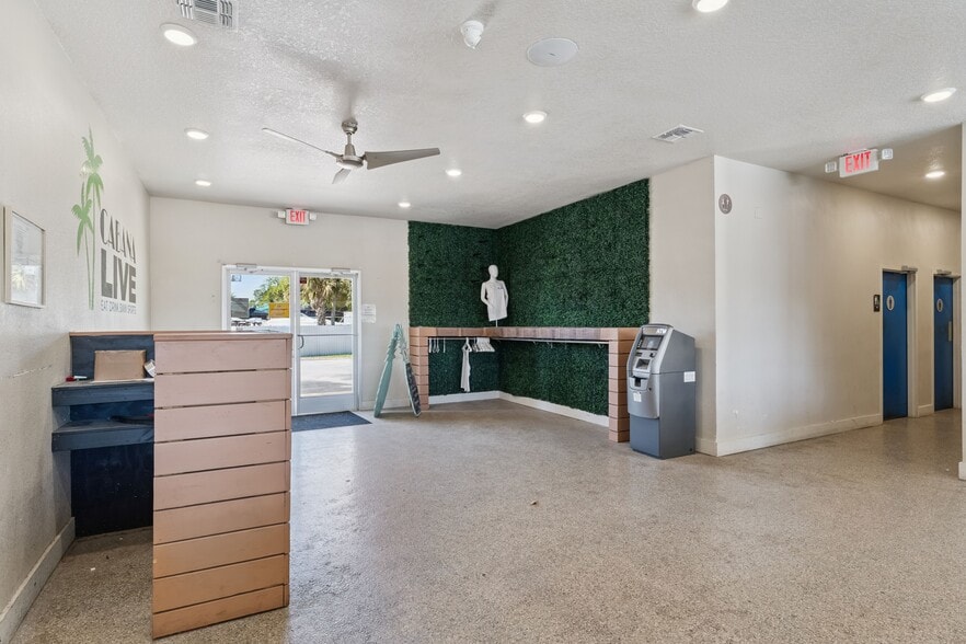 More Photos Of 4380 Carraway Pl, Sanford Restaurant For Lease