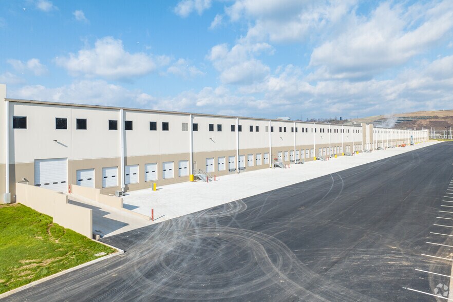 More Photos Of 3905 Commerce Center Blvd, Bethlehem Warehouse For Lease