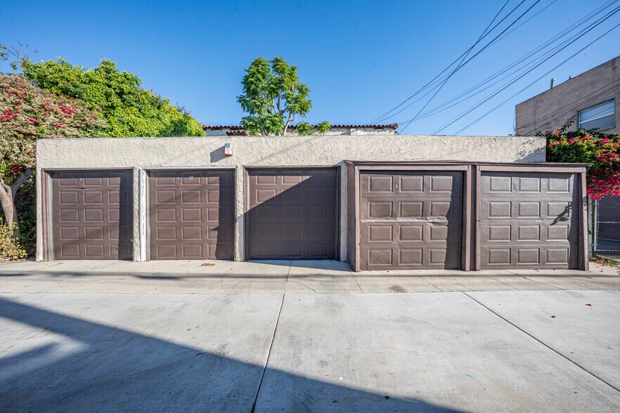More Photos Of 2930 E 3RD St, Long Beach Apartments For Sale