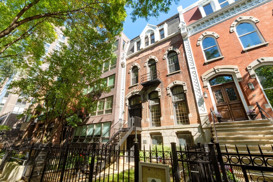 Primary Photo Of 1239 N Dearborn St, Chicago Apartments For Sale