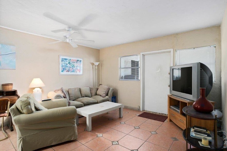 More Photos Of 3100 Areca Ave, Naples Apartments For Sale