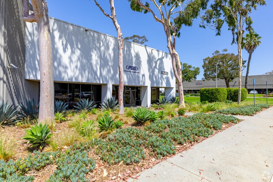 More Photos Of 8221 Arjons Dr, San Diego Warehouse For Lease