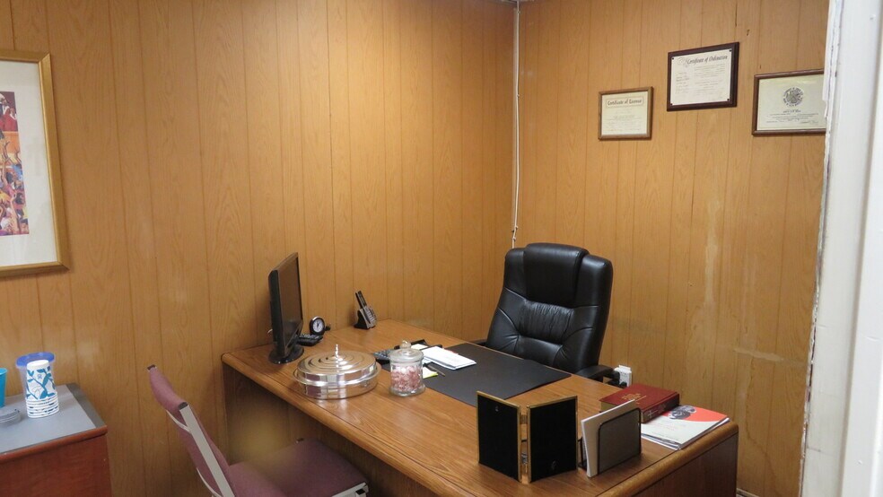 More Photos Of 8471 S Van Ness Ave, Inglewood Loft Creative Space For Sale