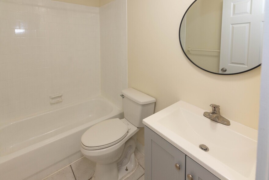 More Photos Of 2100-2102 Maryland Ave, Baltimore Apartments For Sale