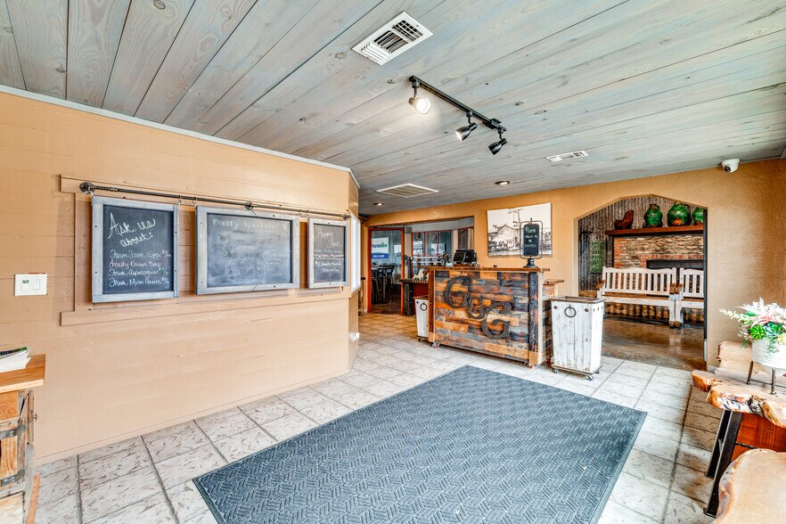 More Photos Of 8336 TX 570, San Angelo Restaurant For Sale