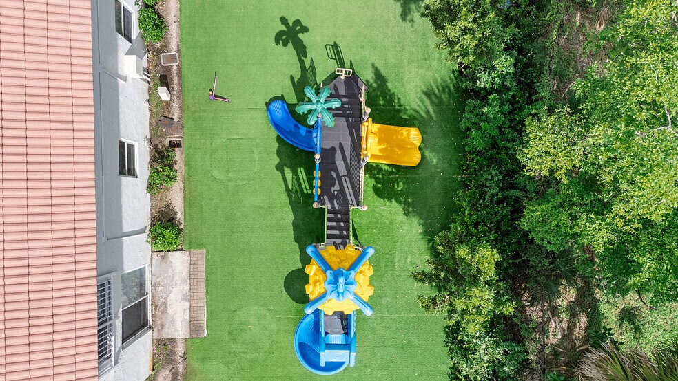 More Photos Of 700-728 SW 81st Ter, North Lauderdale Apartments For Sale