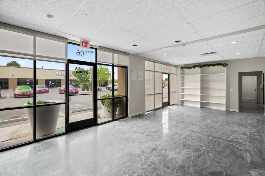 More Photos Of 2000 Lomaland Dr, El Paso Storefront Retail Office For Lease