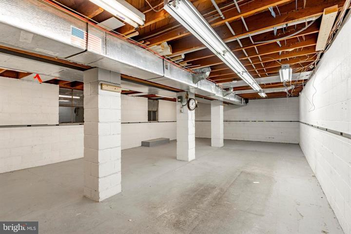 More Photos Of 915 N Hanover St, Elizabethtown Medical For Sale