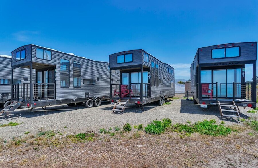 More Photos Of 2152 Olympic Way, Daly City Horse Stables For Sale