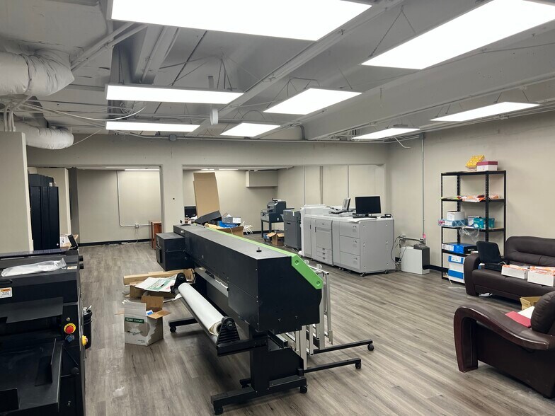 More Photos Of 100 E Broadway Ave, Eugene Office For Lease