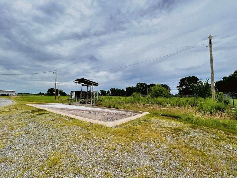 More Photos Of 120 W Peak Blvd, Muskogee Freestanding For Sale