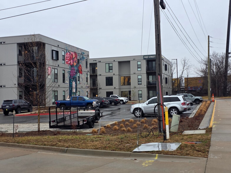 More Photos Of 401 N 2nd St, Rogers Office For Lease