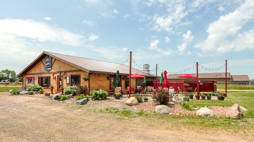 More Photos Of 1114 N Bluebird Rd, Eagle River Bar For Sale