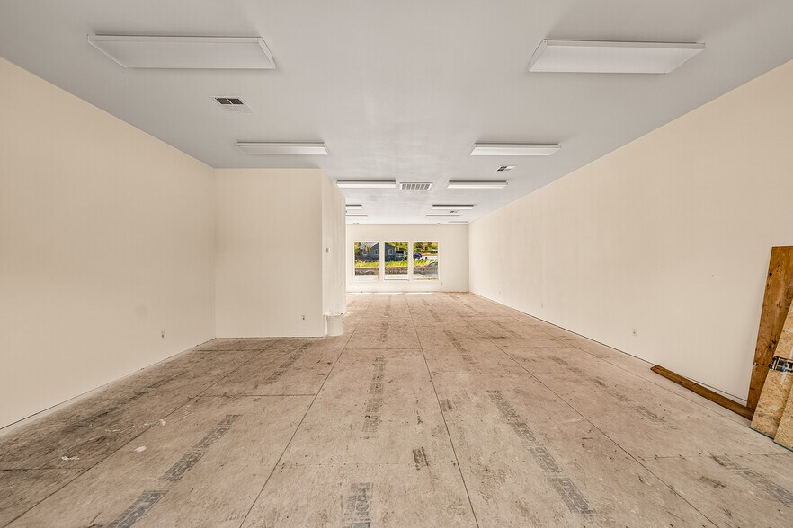 More Photos Of 209 S Old Pacific Hwy, Myrtle Creek Office For Sale