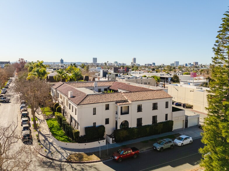 More Photos Of 455 N Sycamore Ave, Los Angeles Apartments For Sale