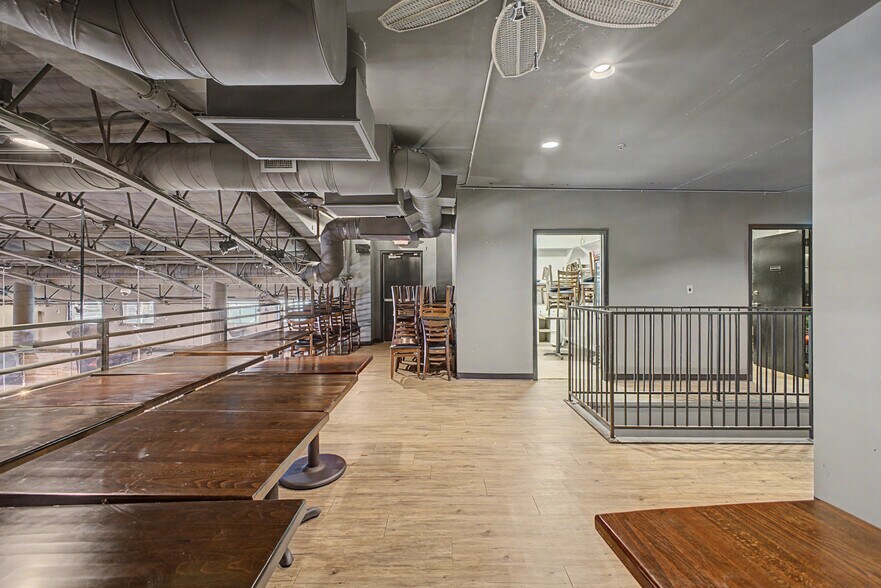 More Photos Of 2827 E Bell Rd, Phoenix Restaurant For Sale