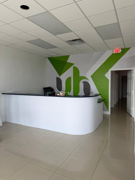 More Photos Of 2003 McCoy Rd, Orlando General Retail For Lease