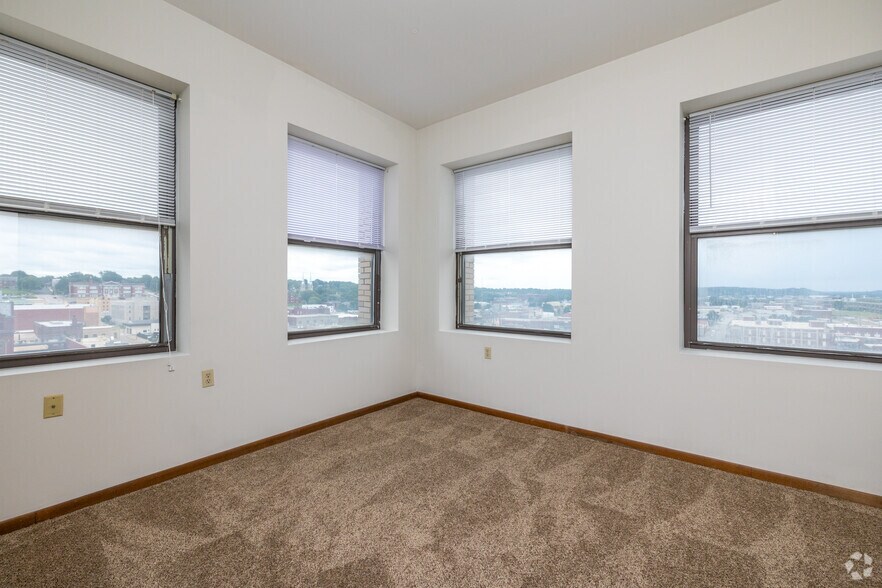 More Photos Of 422 Felix St, Saint Joseph Apartments For Sale