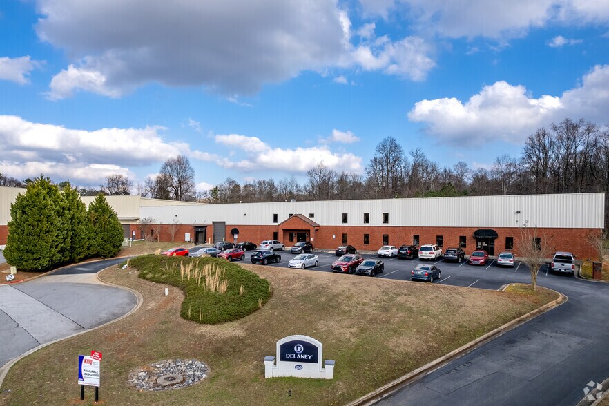 More Photos Of 265 Castleberry Industrial Dr, Cumming Warehouse For Lease