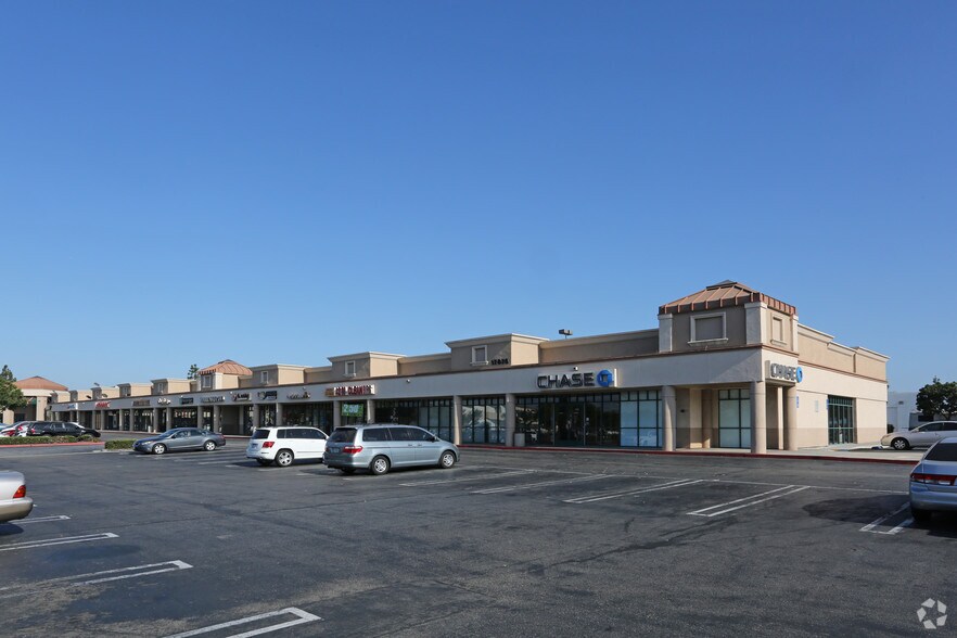 More Photos Of 17850-17870 Newhope St, Fountain Valley General Retail For Lease