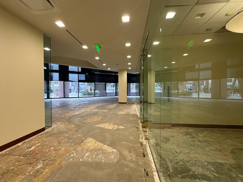 More Photos Of 888 S Figueroa St, Los Angeles Office For Lease