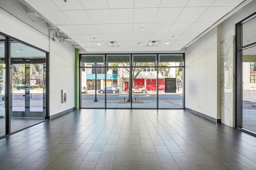 More Photos Of 40 E Adams St, Jacksonville Office For Lease