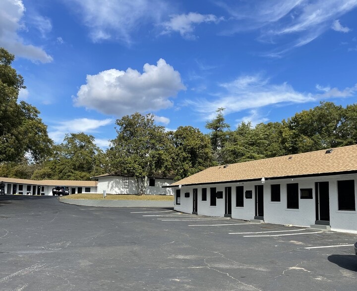 Primary Photo Of 700 W Main St, Spartanburg Hotel For Sale