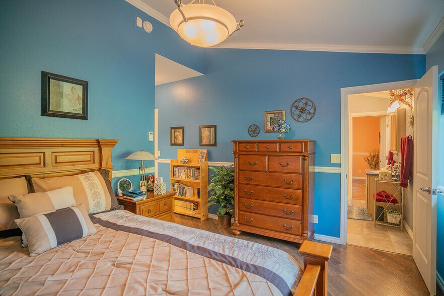 More Photos Of 455 Division St, Fairbanks Specialty For Sale