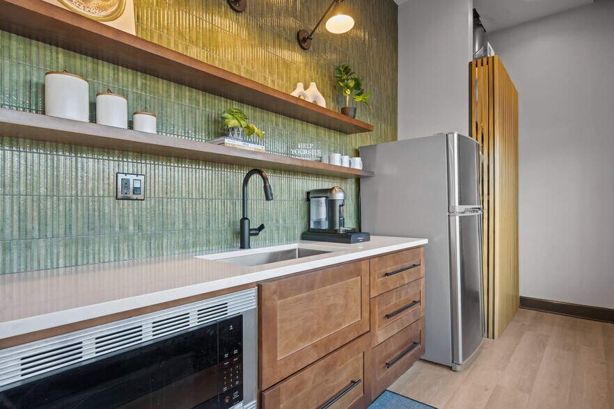 More Photos Of 625 Deerfield Rd, Deerfield Apartments For Lease