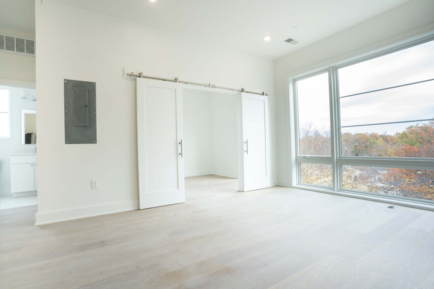 More Photos Of 5301 Connecticut Ave NW, Washington Apartments For Sale