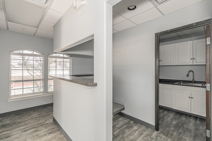 More Photos Of 2014 Justin Rd, Highland Village Medical For Lease