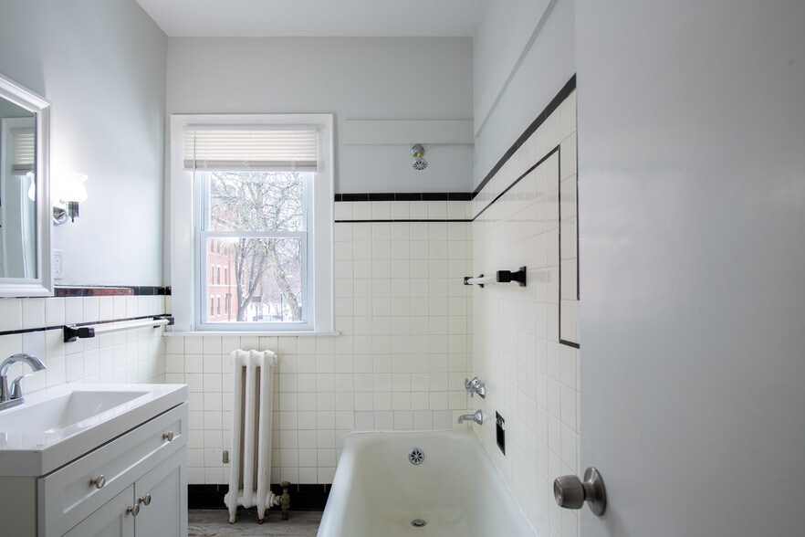 More Photos Of 69 Winter St, Springfield Apartments For Sale