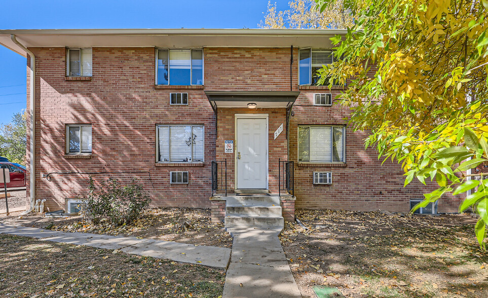 Primary Photo Of 717 Oak St, Lakewood Apartments For Sale