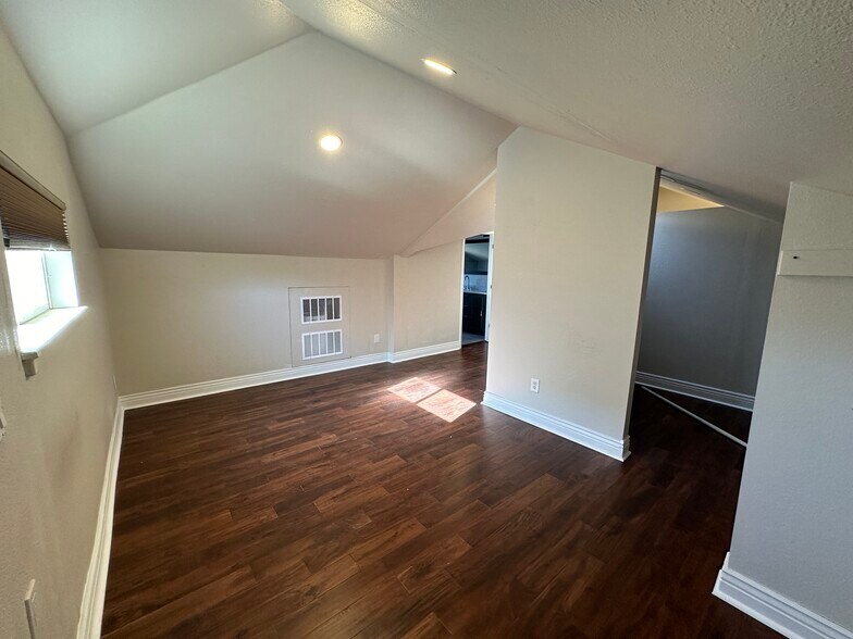 More Photos Of 1735-1737 Franklin Street, Denver Apartments For Sale